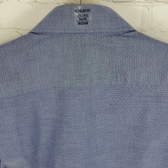 Tommy Hilfiger Spread Collar Dress Shirts - Picture 5 of 11